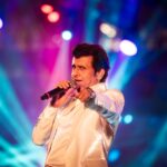 Sonu Nigam sings nonstop for 3 hours, taking Satrangi Re to another musical level! Sonu Nigam sings nonstop for 3 hours, taking Satrangi Re to another musical level!