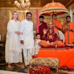 Shankaracharya Swami Sadanand Saraswati Visits Dr. Abhishek Verma, Blesses Family and ShivSena Leadership Shankaracharya Swami Sadanand Saraswati Visits Dr. Abhishek Verma, Blesses Family and ShivSena Leadership