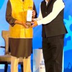 Punjab Cabinet Minister Sanjeev Arora Honours Dr. Anshu Kataria with Best Leader of Unaided Colleges of India